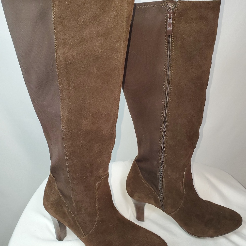 Chocolate brwn 19" boot Sz 10W